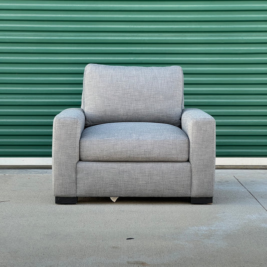 $1,860 Delivered | RH Restoration Hardware Maxwell Chair Classic Depth